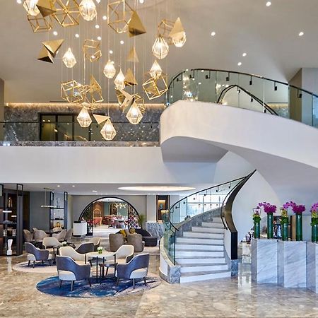 Crowne Plaza - West Cairo Arkan By Ihg 6th of October City Bagian luar foto The lobby of the hotel