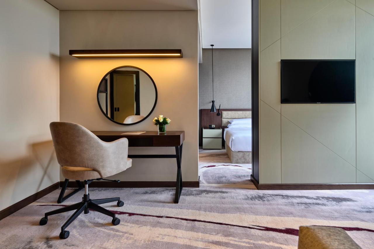 Crowne Plaza - West Cairo Arkan By Ihg 6th of October City Bagian luar foto A room at the hotel