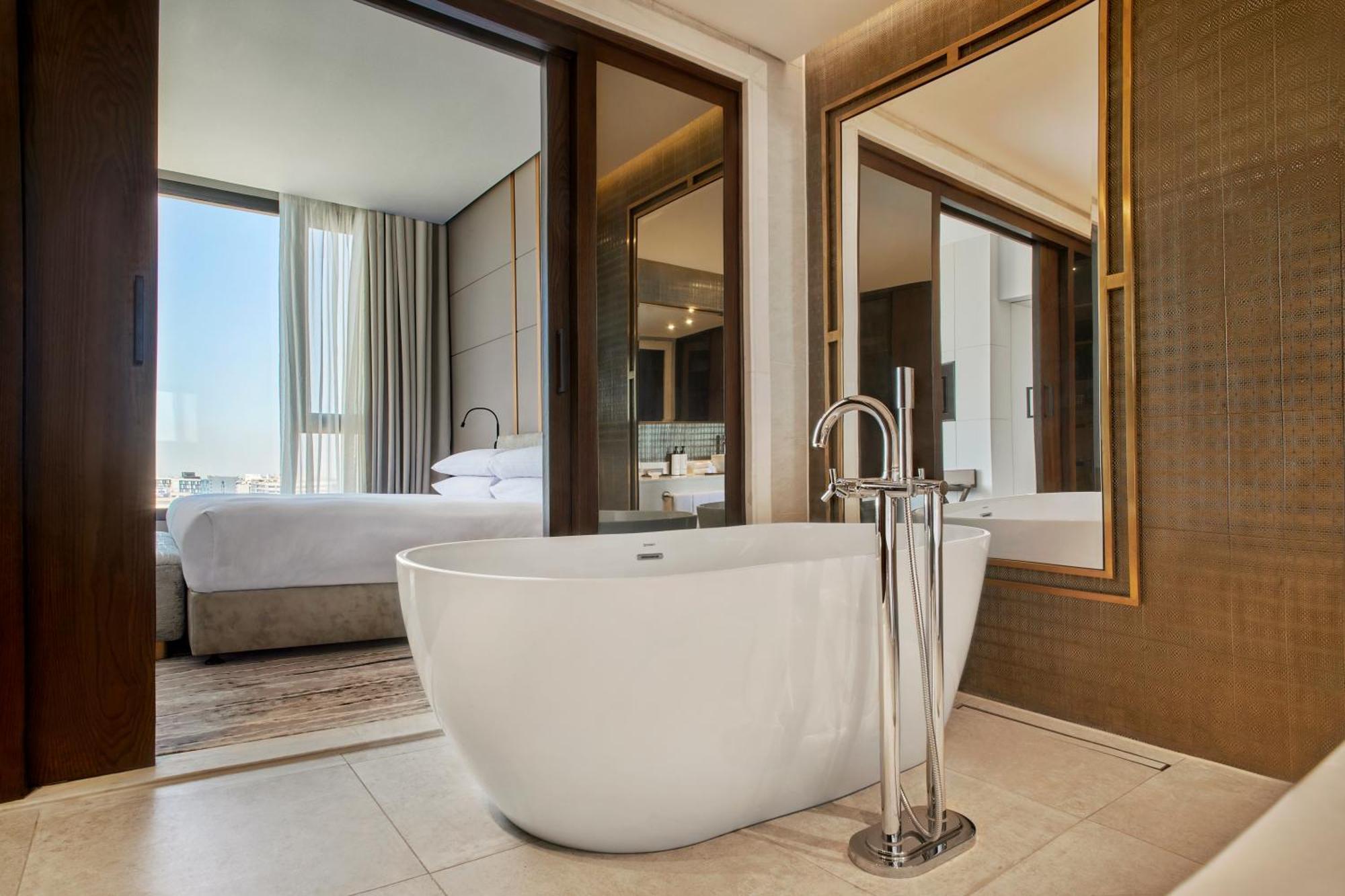 Crowne Plaza - West Cairo Arkan By Ihg 6th of October City Bagian luar foto Bathroom